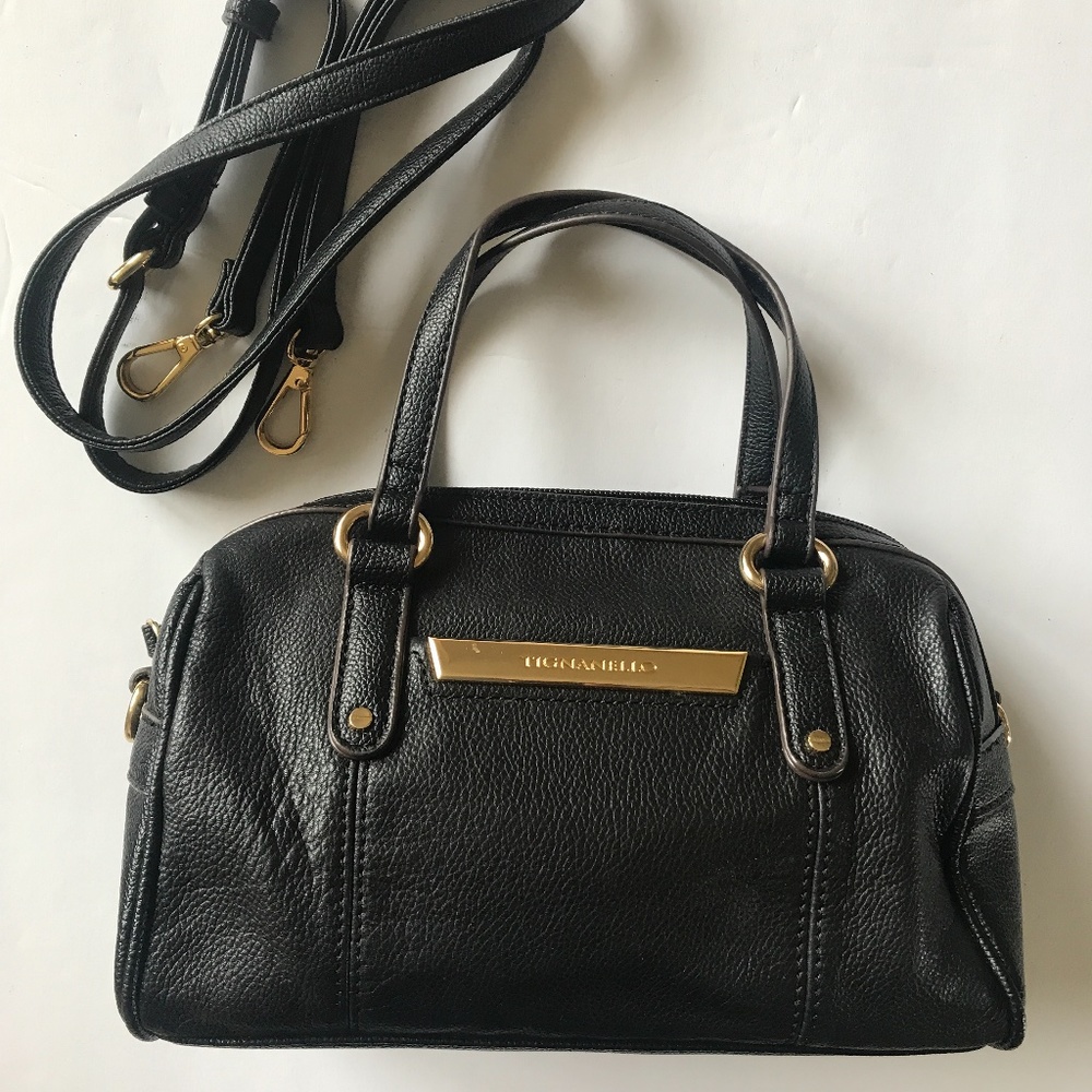 Tiagnello Cross Body Leather Bag w/adjustable Strap. Black.